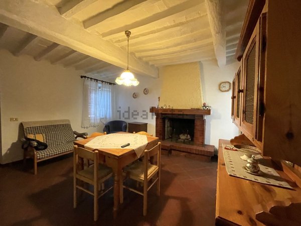 casa indipendente in vendita a Pescia in zona Collodi
