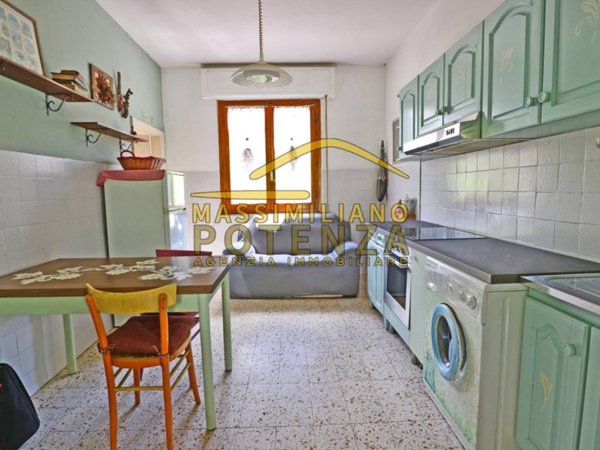 appartamento in vendita a Pescia in zona Veneri