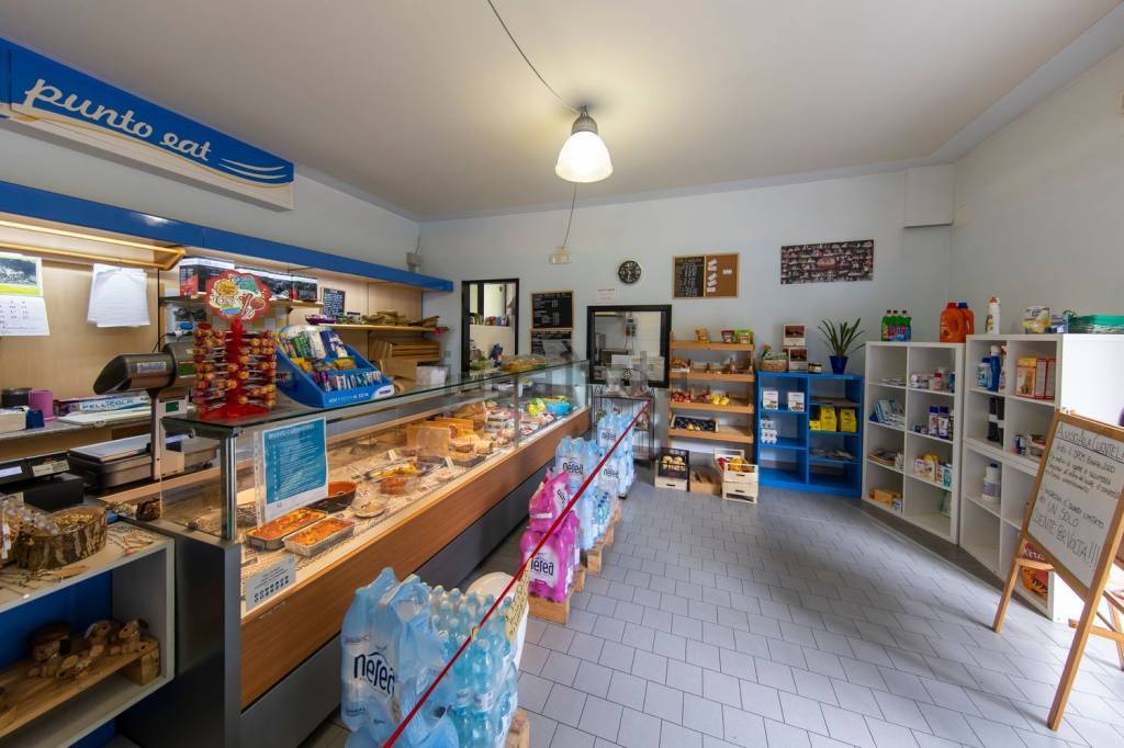 appartamento in vendita a Pescia in zona Pietrabuona