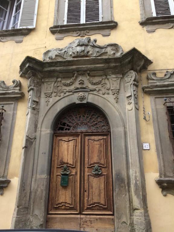 intera palazzina in vendita a Pescia in zona Pescia Morta