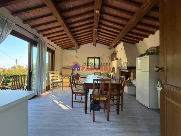 casa indipendente in vendita a Pescia in zona Collodi