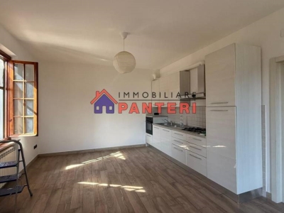 casa indipendente in vendita a Pescia