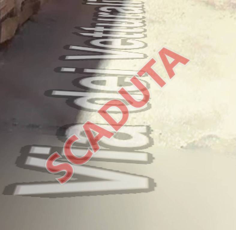 locale commerciale in vendita a Pescia