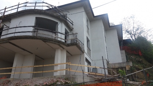 casa indipendente in vendita a Pescia