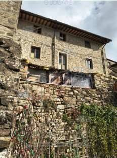 casa indipendente in vendita a Pescia