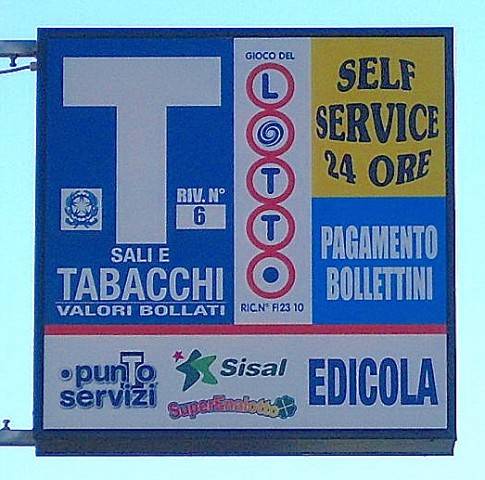 negozio in vendita a Pescia