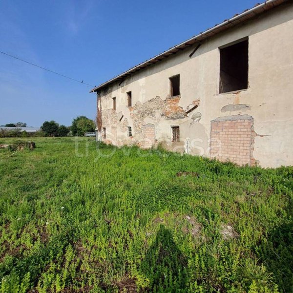 casa indipendente in vendita a Pescia