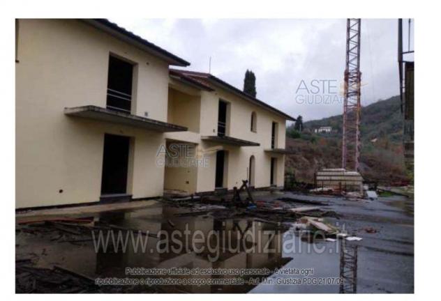 terreno edificabile in vendita a Pescia