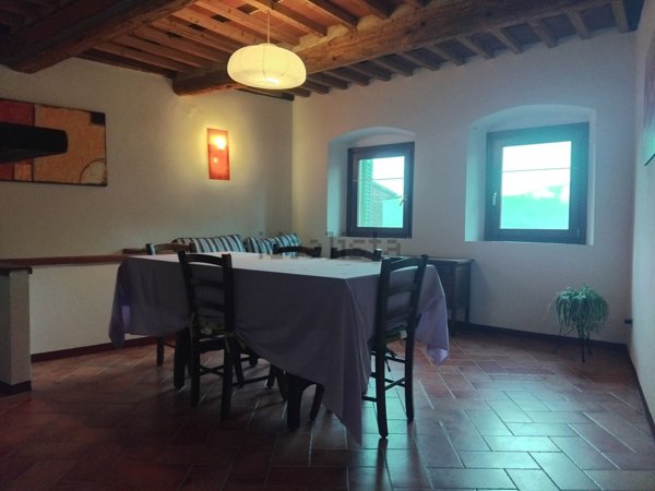 casa indipendente in vendita a Pescia in zona Vellano