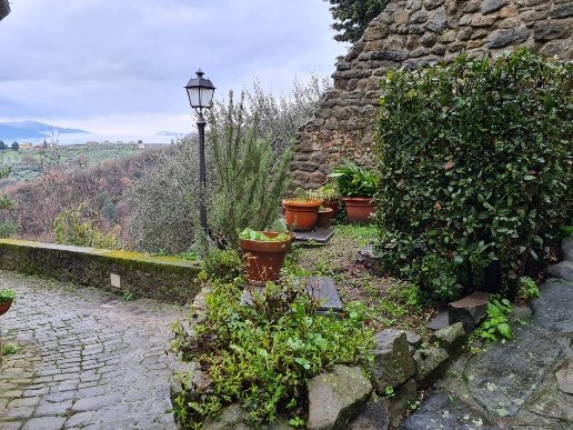 casa indipendente in vendita a Pescia in zona Collodi