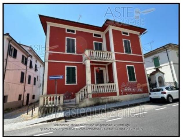 appartamento in vendita a Pescia in zona Collodi