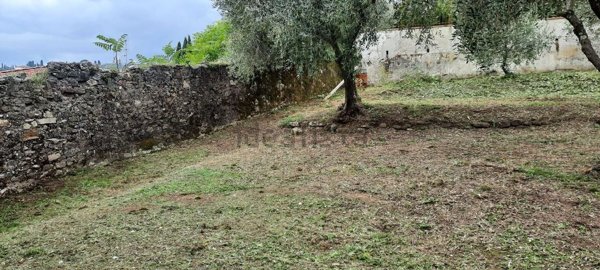 casa indipendente in vendita a Pescia
