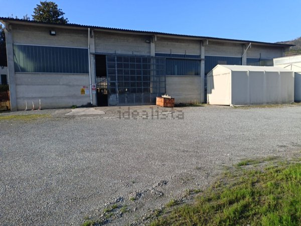 capannone in vendita a Pescia