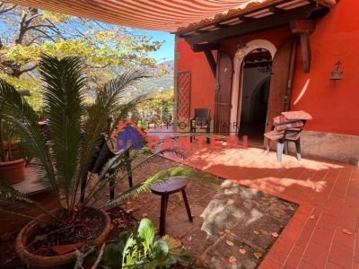 casa indipendente in vendita a Pescia