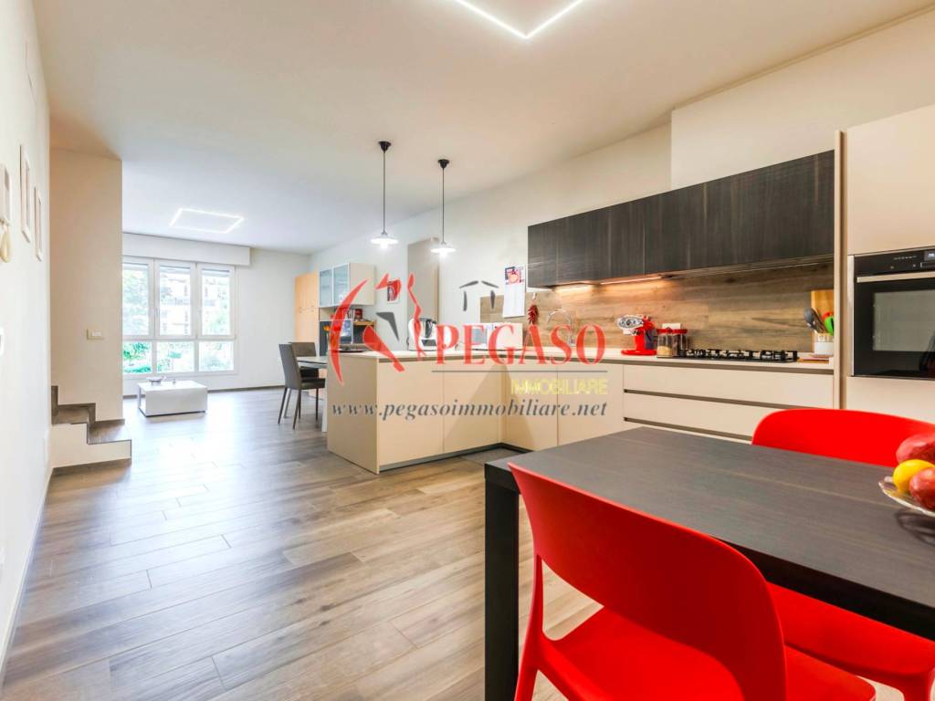 casa indipendente in vendita a Pescia