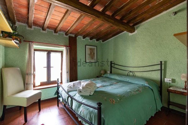 pentavano in vendita a Pescia