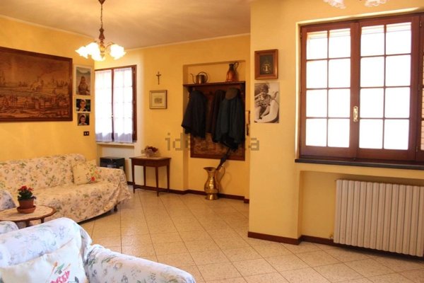 casa indipendente in vendita a Pescia