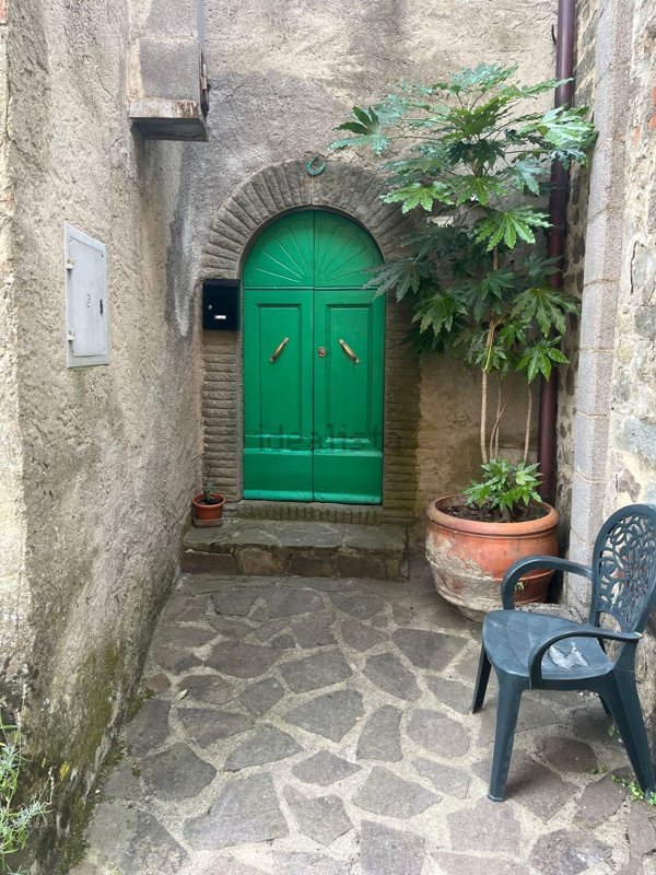 appartamento in vendita a Pescia in zona Stiappa