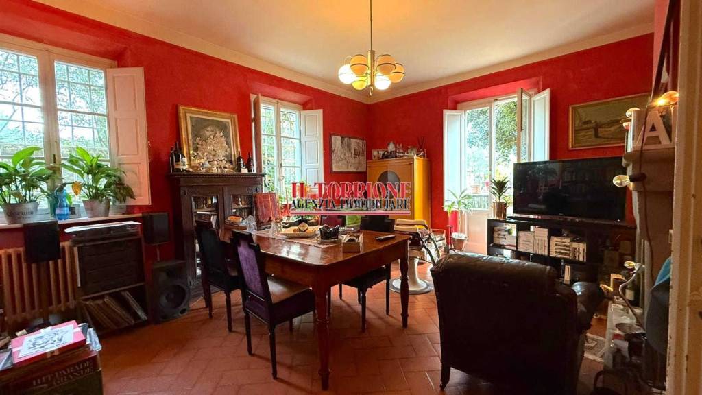 casa indipendente in vendita a Pescia