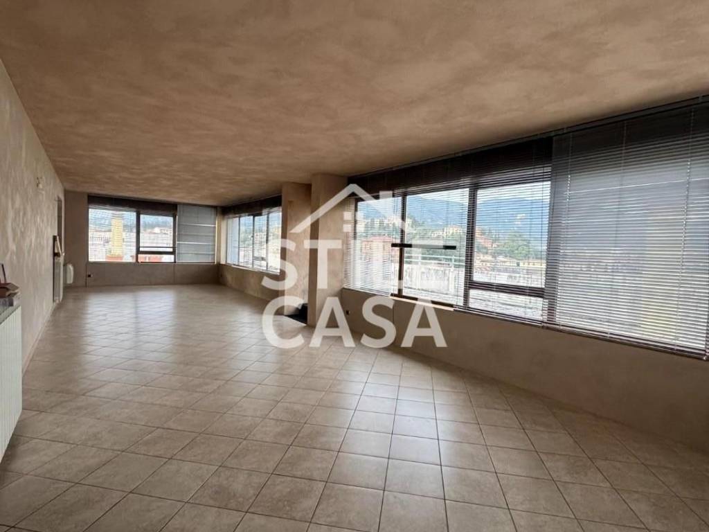 attico in vendita a Pescia