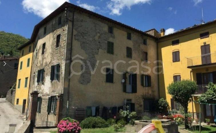 appartamento in vendita a Pescia in zona Vellano