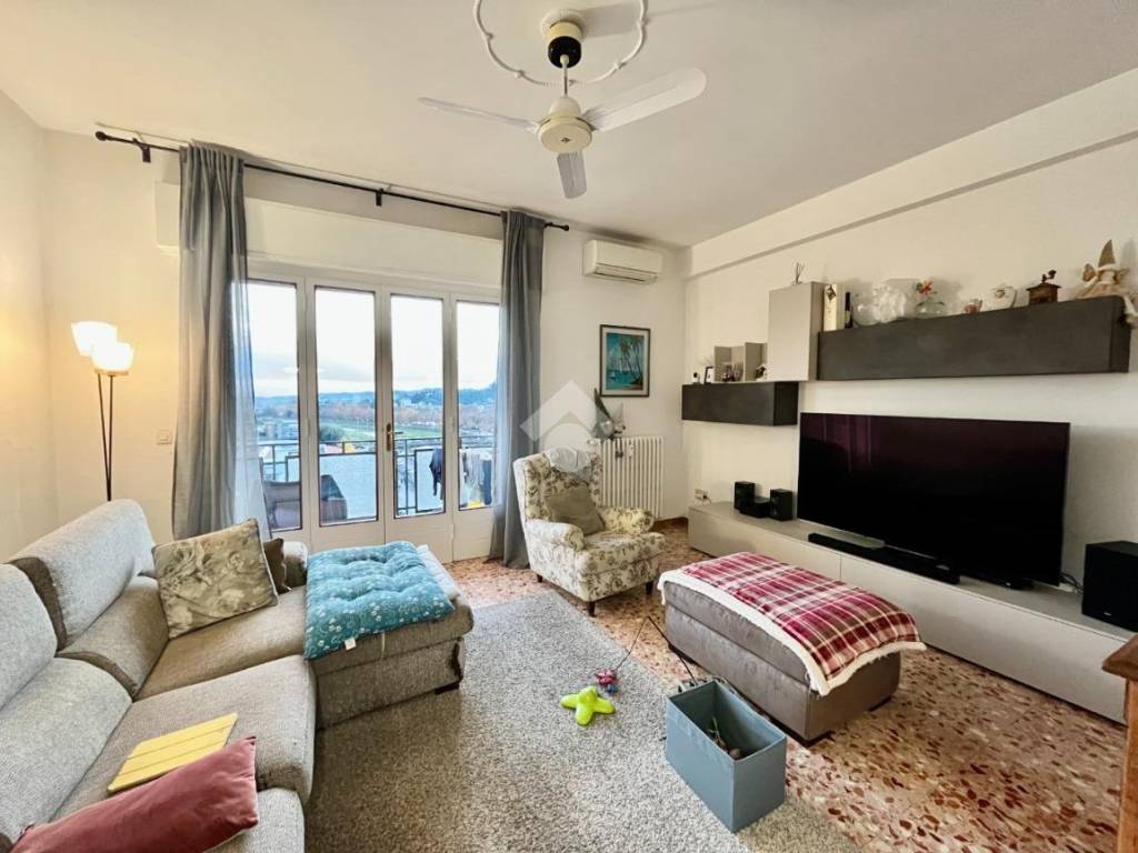 appartamento in vendita a Pescia