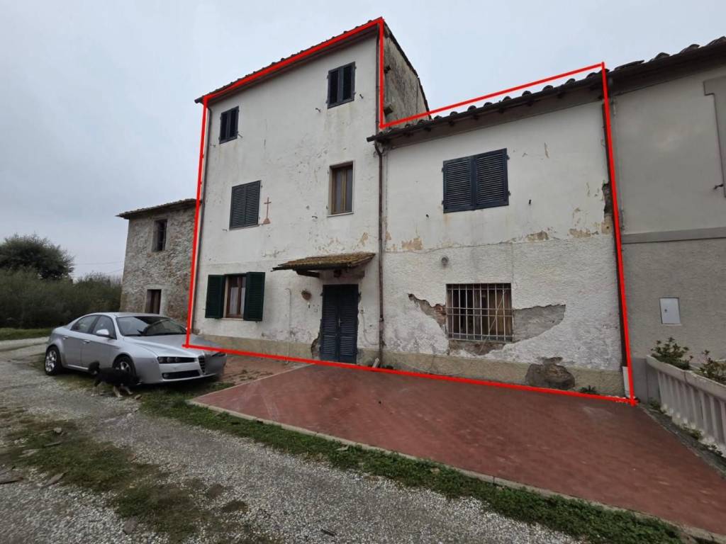 casa indipendente in vendita a Pescia in zona Pescia Morta