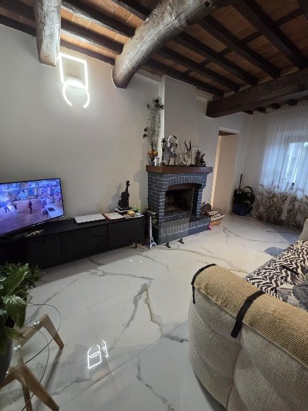 casa indipendente in vendita a Pescia in zona Pescia Morta