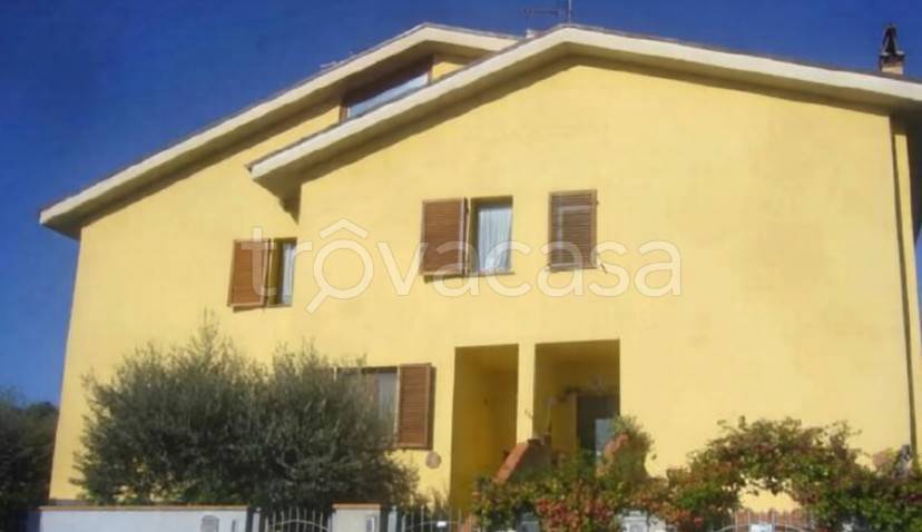 appartamento in vendita a Pescia in zona Collodi