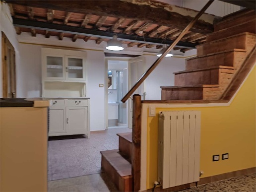 appartamento in vendita a Pescia in zona Collodi