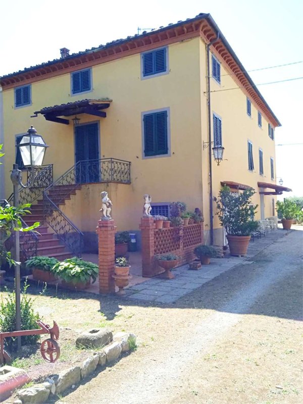 casa indipendente in vendita a Pescia in zona Collodi