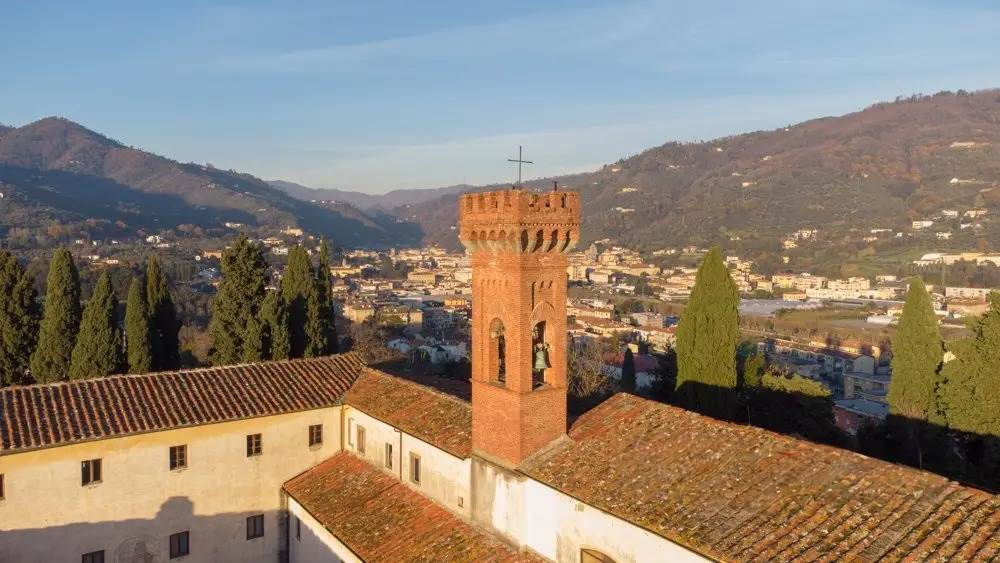 casa indipendente in vendita a Pescia in zona Medicina