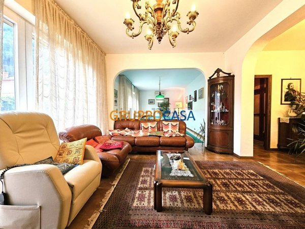 casa indipendente in vendita a Pescia in zona Pietrabuona