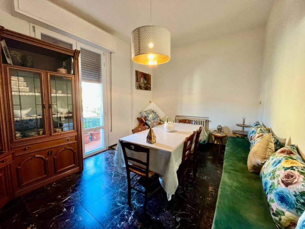 intera palazzina in vendita a Pescia