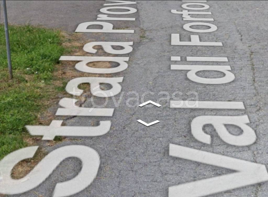 locale commerciale in vendita a Pescia