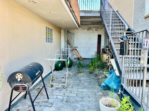 appartamento in vendita a Pescia in zona Veneri