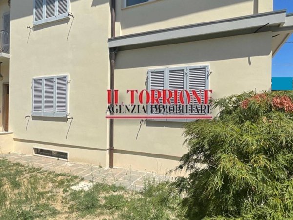 casa indipendente in vendita a Pescia