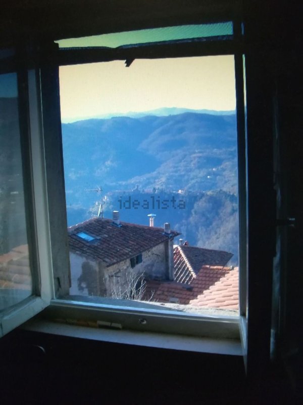 appartamento in vendita a Pescia in zona Vellano