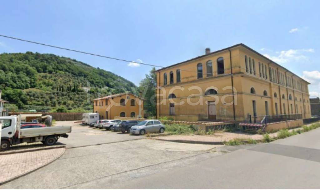 ufficio in vendita a Pescia