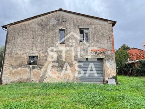 casa indipendente in vendita a Pescia in zona Pescia Morta