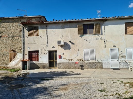 casa indipendente in vendita a Pescia in zona Macchie di San Piero