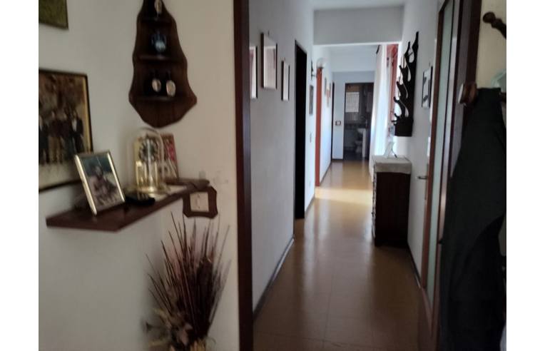 appartamento in vendita a Pescia in zona Pescia Morta