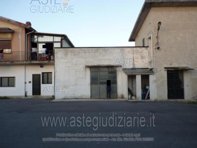 negozio in vendita a Pescia