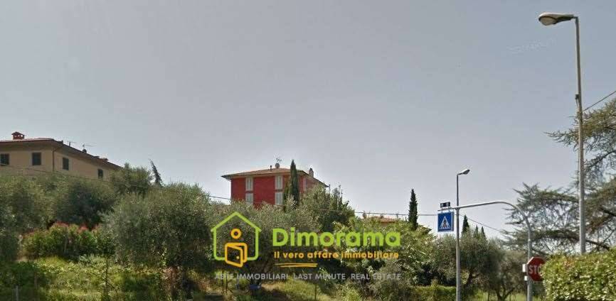 casa indipendente in vendita a Pescia in zona Veneri