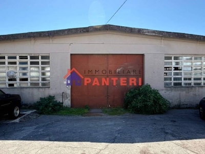 locale di sgombero in vendita a Pescia