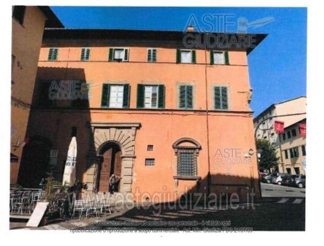 terreno edificabile in vendita a Pescia