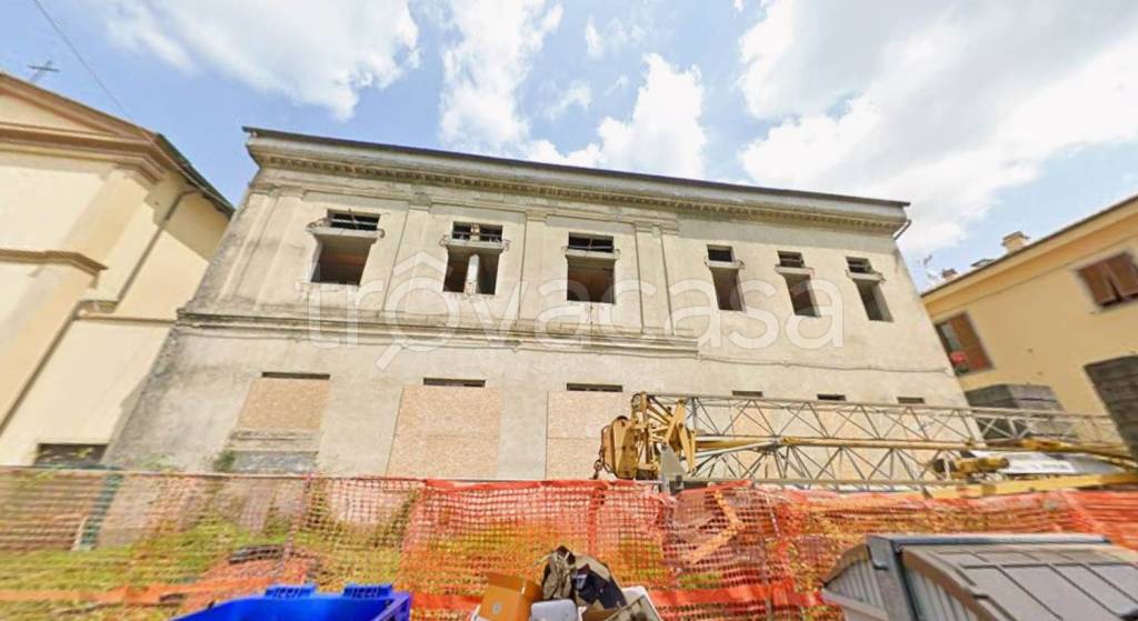 casa indipendente in vendita a Pescia