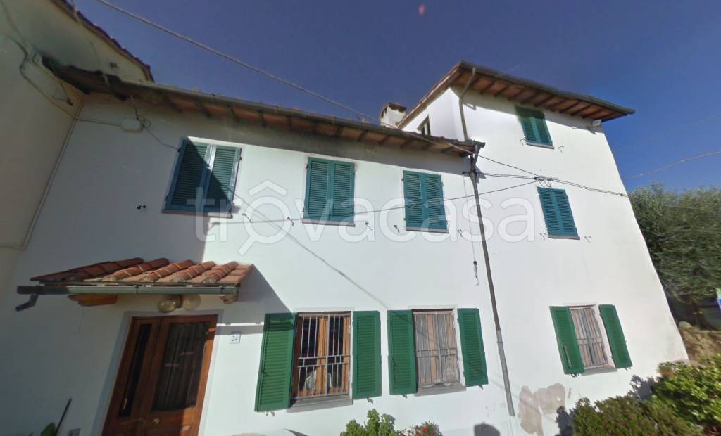 casa indipendente in vendita a Pescia