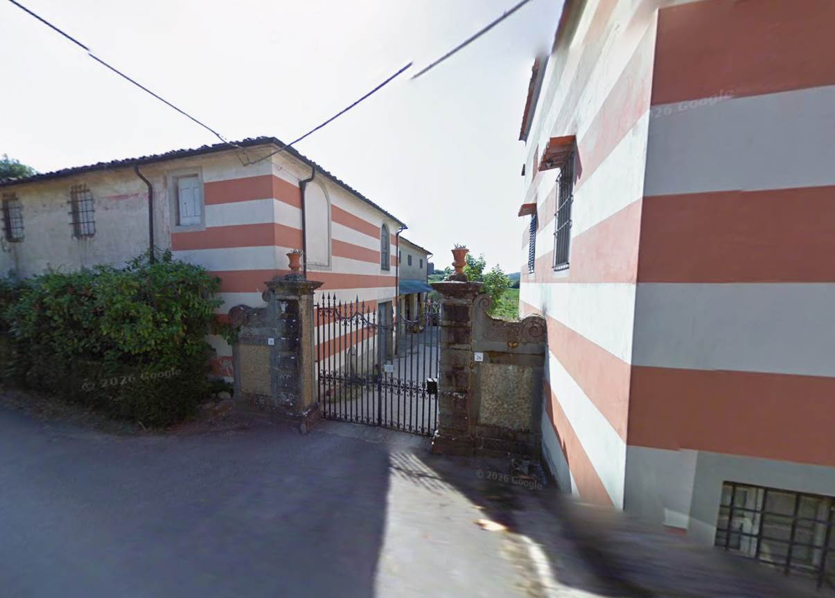 locale di sgombero in vendita a Pescia in zona Veneri