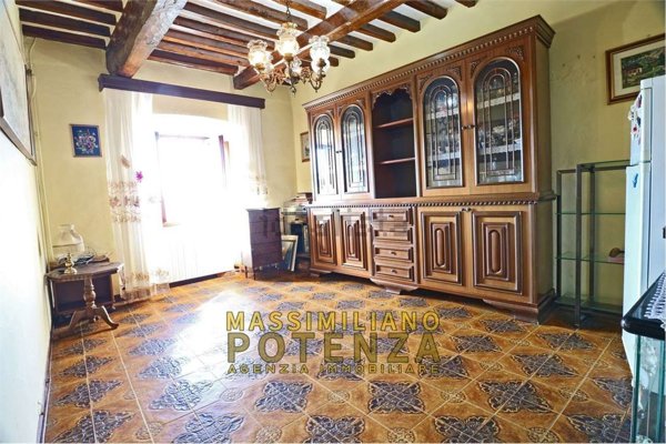 appartamento in vendita a Pescia in zona Vellano